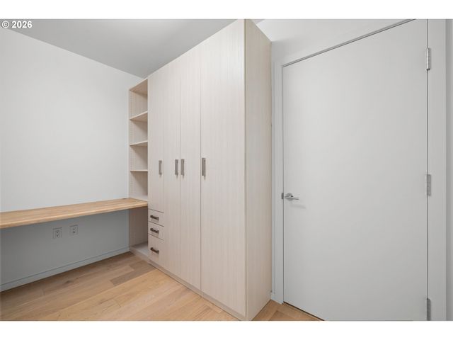1150 Nw QUIMBY St 1206, Portland, OR 97209