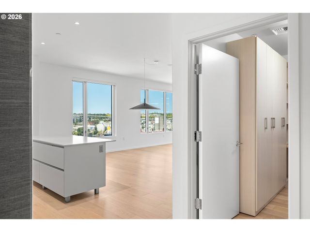 1150 Nw QUIMBY St 1206, Portland, OR 97209