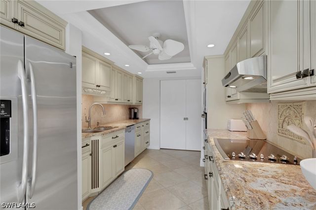 5964 Pelican Bay BLVD 415, Naples, FL 34108
