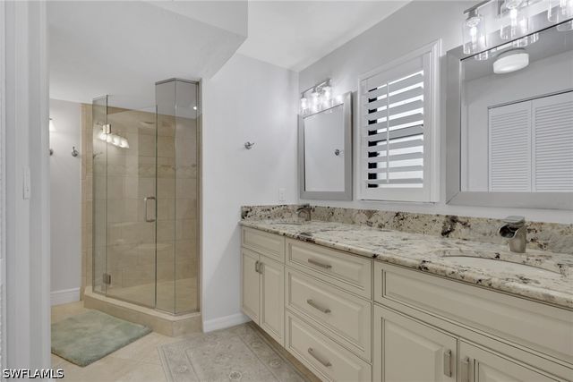 5964 Pelican Bay BLVD 415, Naples, FL 34108