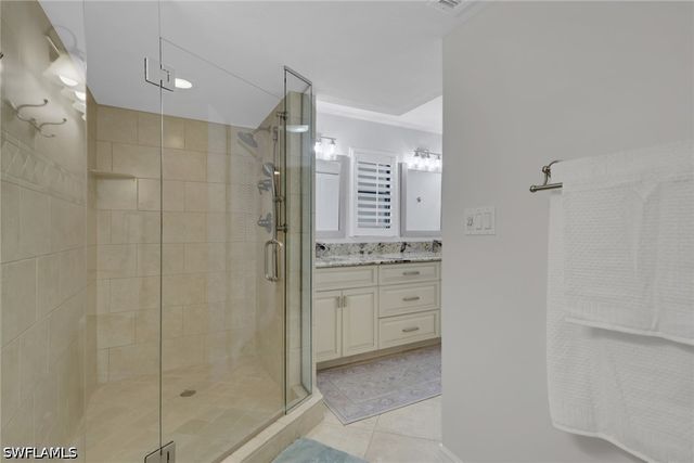 5964 Pelican Bay BLVD 415, Naples, FL 34108