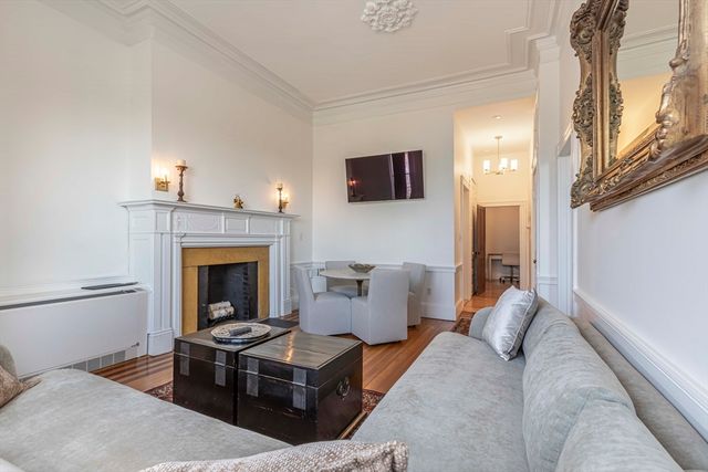 462 Beacon St 22, Boston, MA 02115