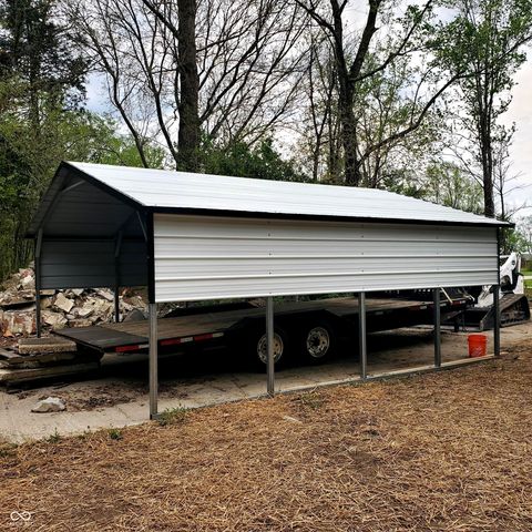 1292 Colonial Drive, Seymour, IN 47274