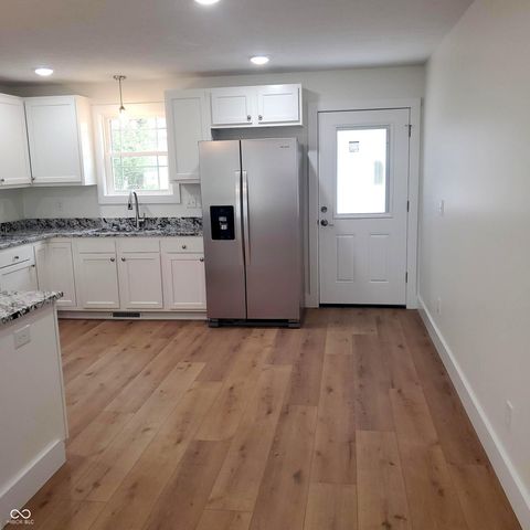 1292 Colonial Drive, Seymour, IN 47274