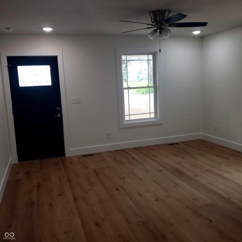1292 Colonial Drive, Seymour, IN 47274