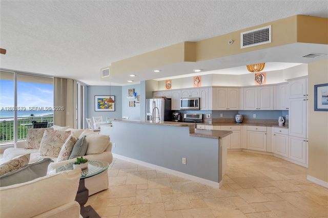 3000 N Highway A1a 7c 7C, Hutchinson Island, FL 34949