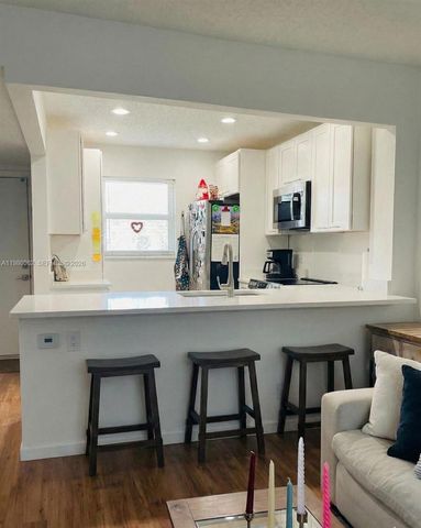 100 Ashbury Rd 305, Hollywood, FL 33024