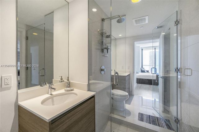 121 NE 34th Street 2706, Miami, FL 33137