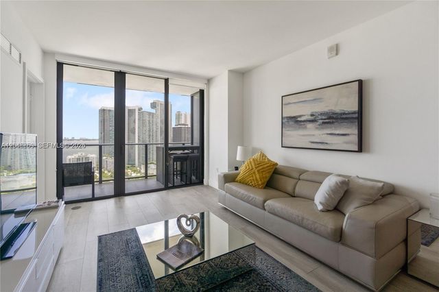 121 NE 34th Street 2706, Miami, FL 33137