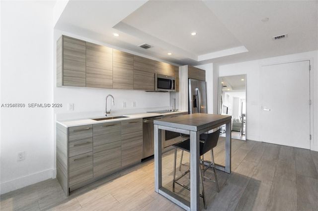 121 NE 34th Street 2706, Miami, FL 33137