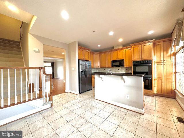 11837 REGENTS PARK DR, Germantown, MD 20876