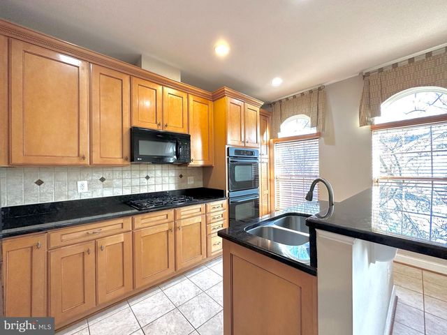 11837 REGENTS PARK DR, Germantown, MD 20876