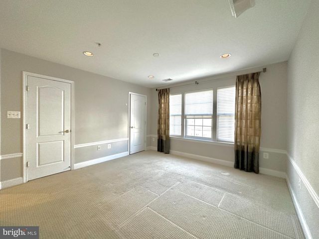 11837 REGENTS PARK DR, Germantown, MD 20876