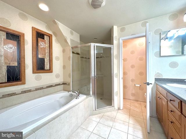 11837 REGENTS PARK DR, Germantown, MD 20876