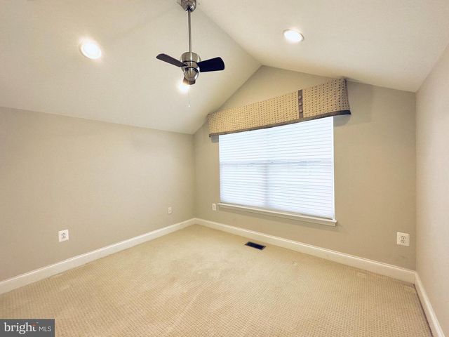 11837 REGENTS PARK DR, Germantown, MD 20876