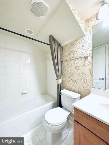 11837 REGENTS PARK DR, Germantown, MD 20876