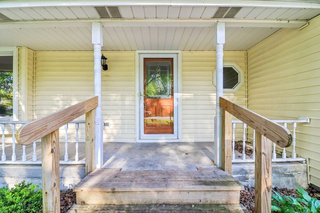 733 Buttonwood Circle SE, Naperville, IL 60540