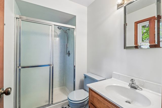 733 Buttonwood Circle SE, Naperville, IL 60540