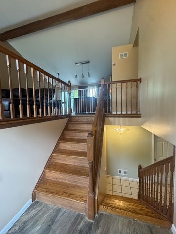 2833 Apple Avenue, Waukegan, IL 60085