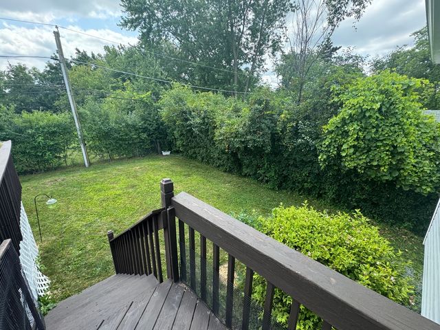 2833 Apple Avenue, Waukegan, IL 60085