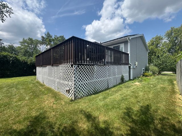 2833 Apple Avenue, Waukegan, IL 60085
