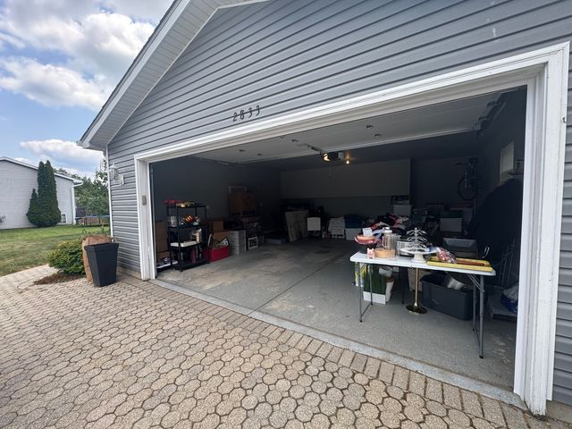 2833 Apple Avenue, Waukegan, IL 60085