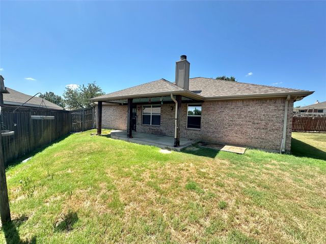 4905 Spur Ridge Court, Fort Worth, TX 76244