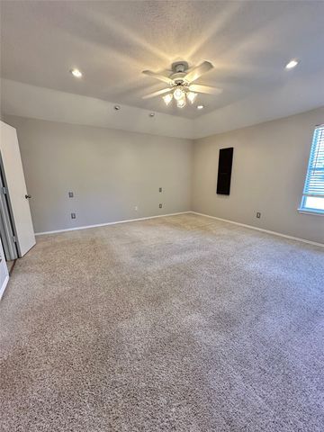 4905 Spur Ridge Court, Fort Worth, TX 76244