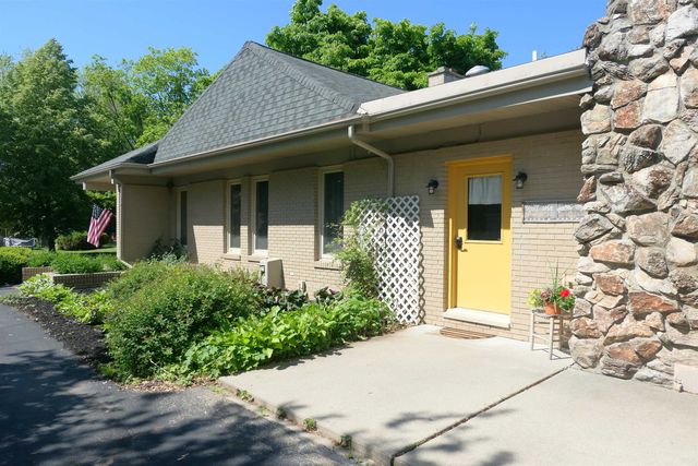 1006 Falkirk Road, Alma, MI 48801