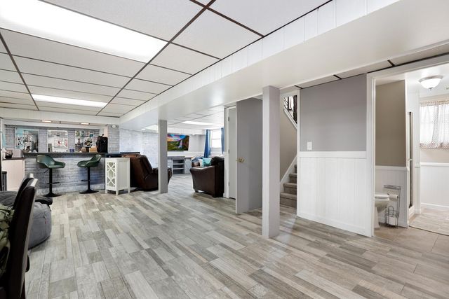 806 Harrison Place, Dyer, IN 46311