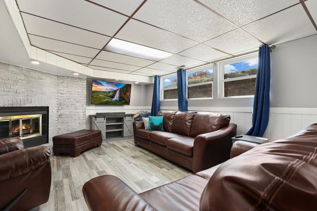 806 Harrison Place, Dyer, IN 46311