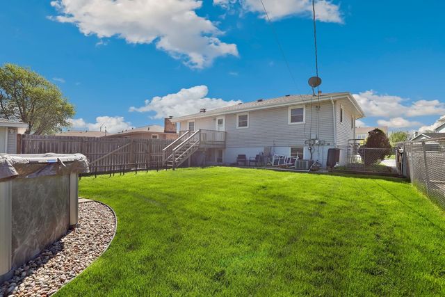 806 Harrison Place, Dyer, IN 46311