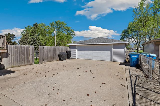 806 Harrison Place, Dyer, IN 46311