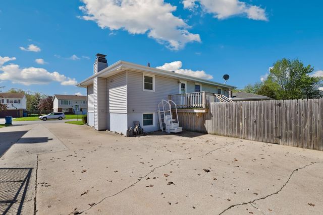 806 Harrison Place, Dyer, IN 46311