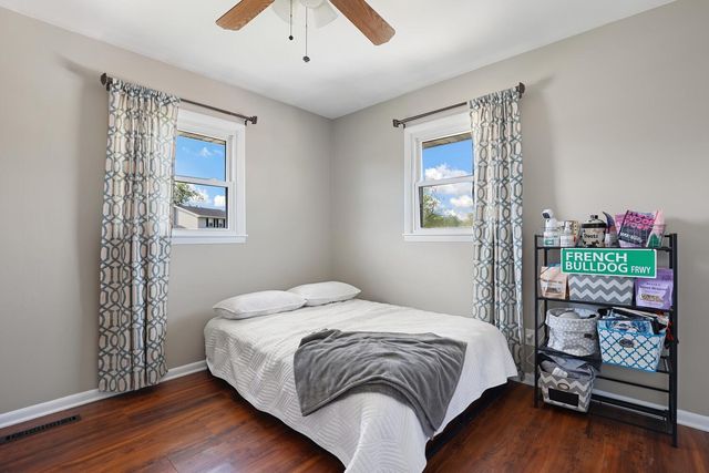 806 Harrison Place, Dyer, IN 46311