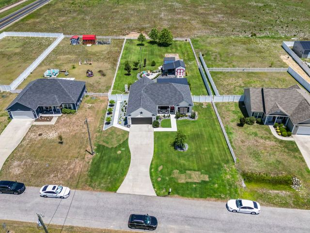 366 Allsbrook Rd., Loris, SC 29569