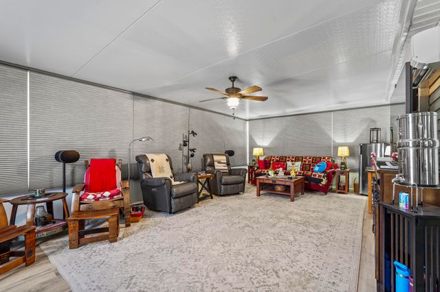366 Allsbrook Rd., Loris, SC 29569