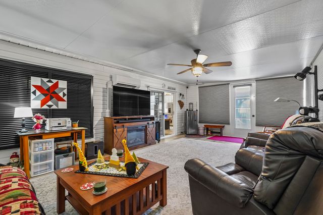 366 Allsbrook Rd., Loris, SC 29569