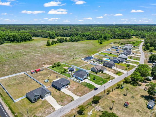 366 Allsbrook Rd., Loris, SC 29569