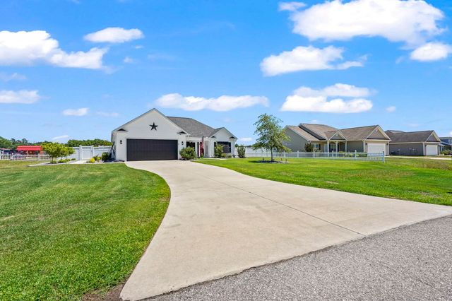 366 Allsbrook Rd., Loris, SC 29569