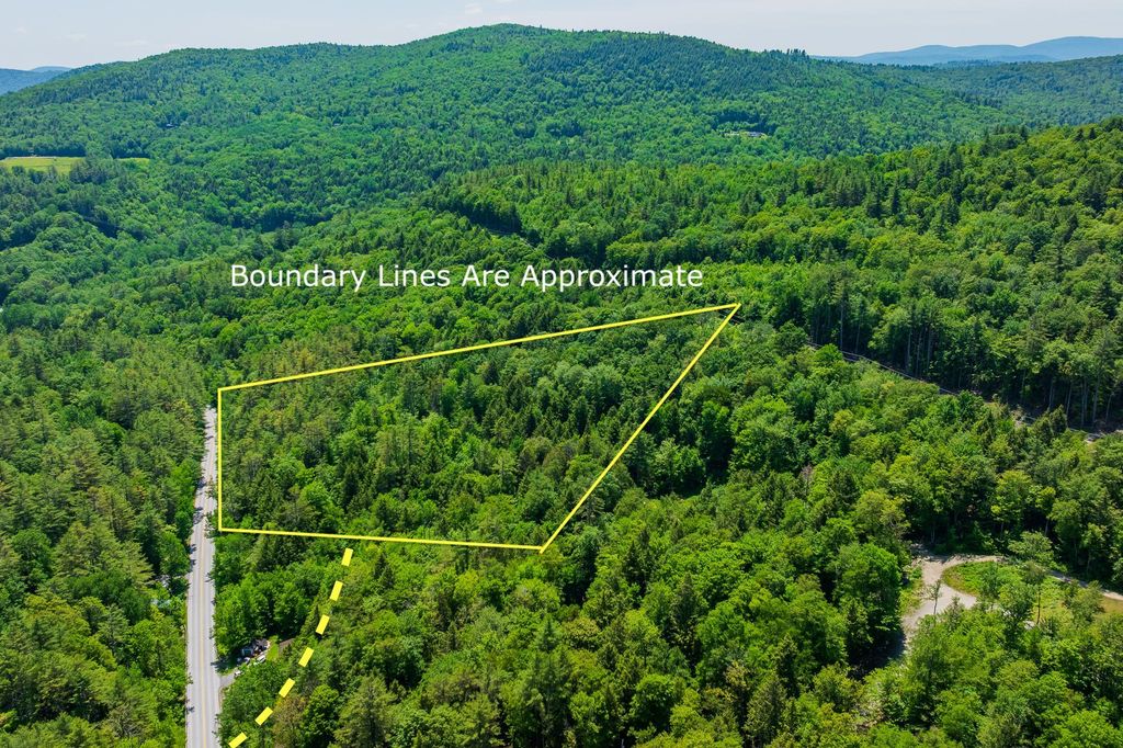 4441 Vt Route 30, Jamaica, VT 05343