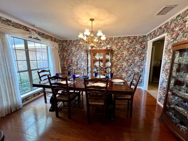 1809 Woodvine St, Longview, TX 75604