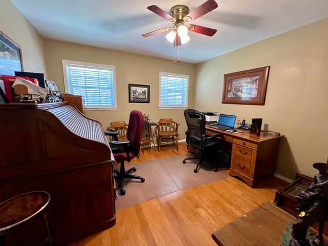 1809 Woodvine St, Longview, TX 75604