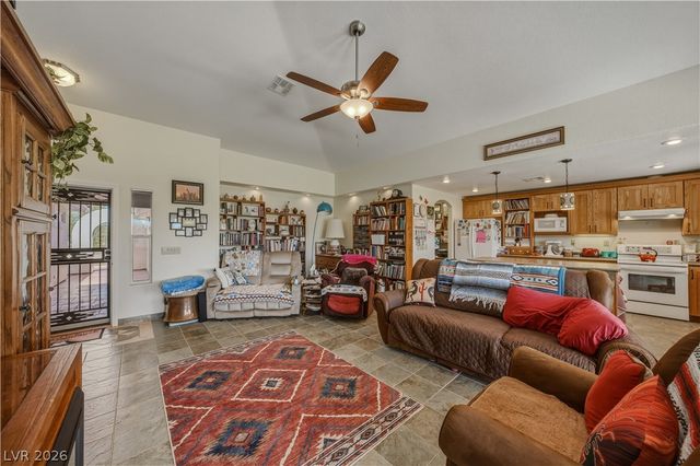 2061 Keenan Way, Pahrump, NV 89048