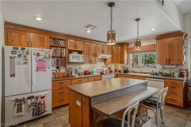 2061 Keenan Way, Pahrump, NV 89048