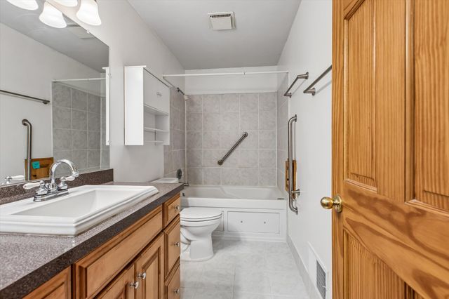 4746 141st Street W, Apple Valley, MN 55124