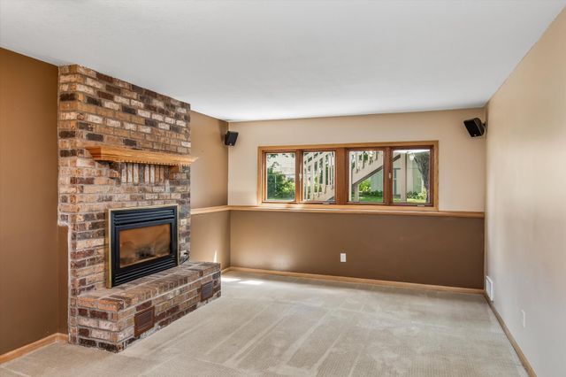 4746 141st Street W, Apple Valley, MN 55124