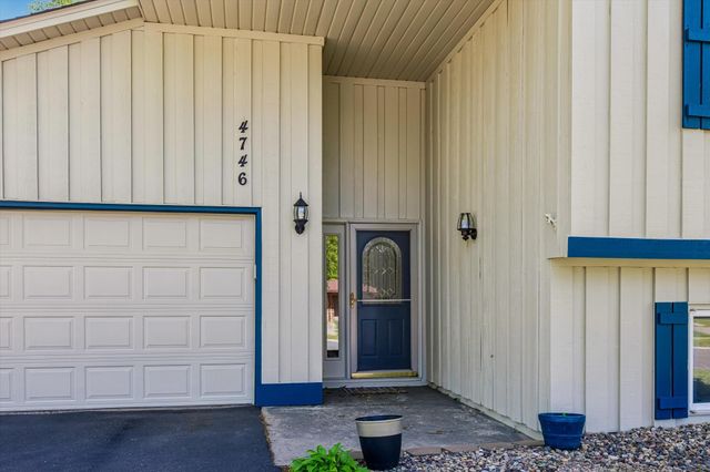 4746 141st Street W, Apple Valley, MN 55124