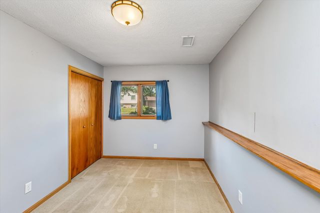 4746 141st Street W, Apple Valley, MN 55124