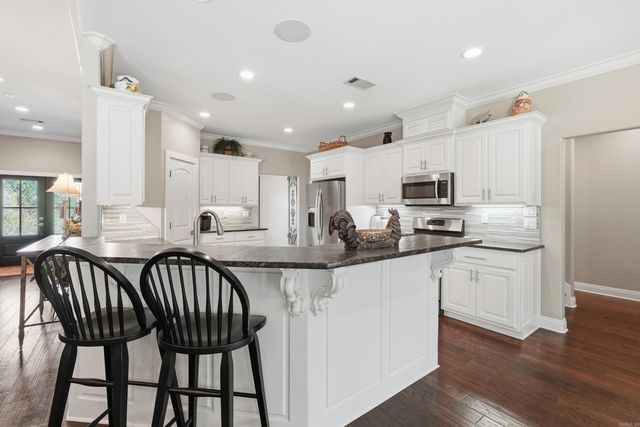 571 Valley Hill Road, Benton, AR 72019